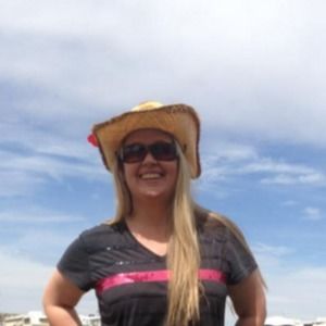 Meet your Posher, Melissa